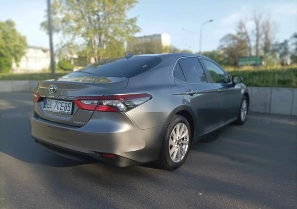 Toyota Camry cena 125900 przebieg: 69500, rok produkcji 2021 z Łódź małe 121